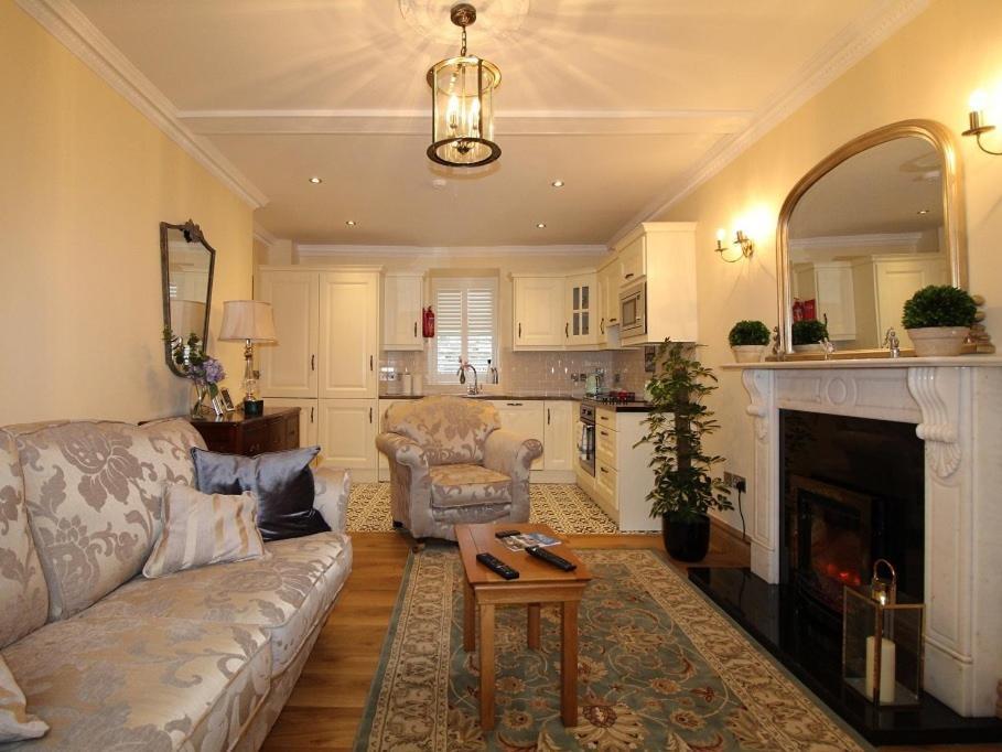 Ferienwohnung The Post House Kinsale Exterior foto