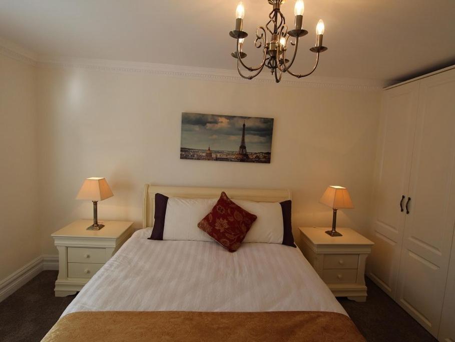 Ferienwohnung The Post House Kinsale Exterior foto